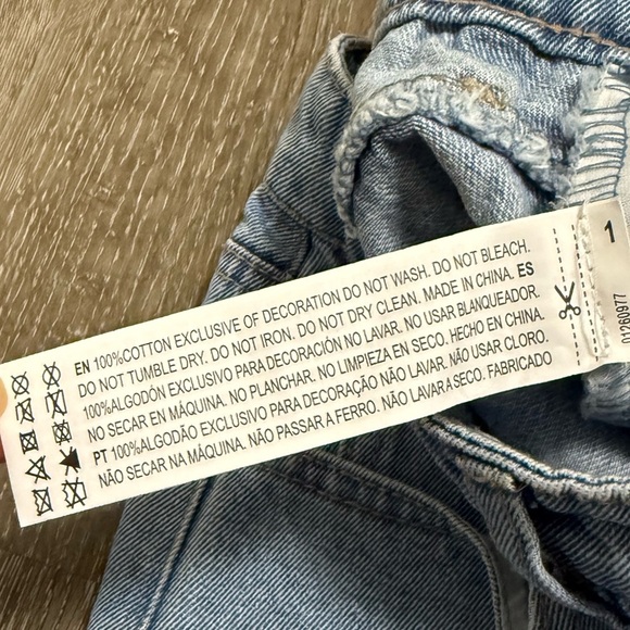 Y2K Forever 21 Spike Studded Denim Micro Skirt Size Small Grunge - Picture 6 of 9